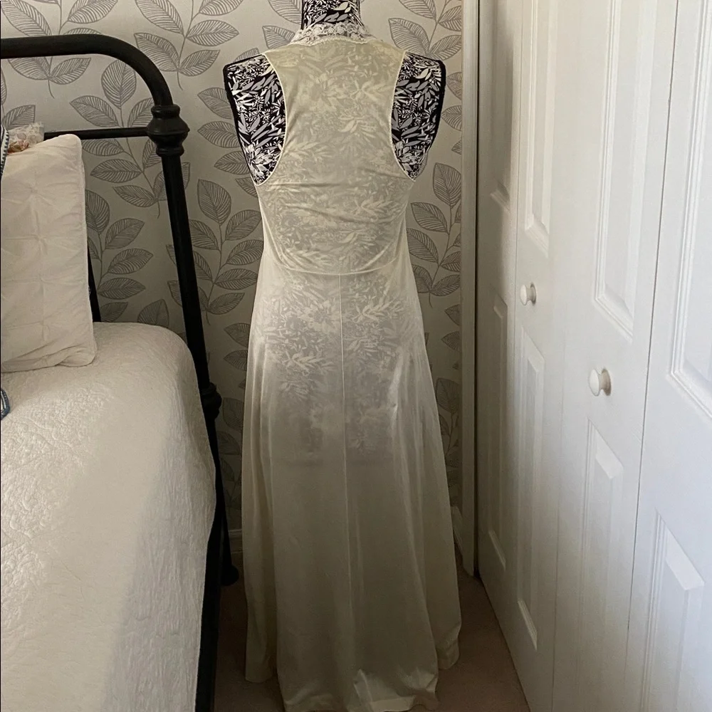 Vintage Henson Kickernick bridal wedding nightgown